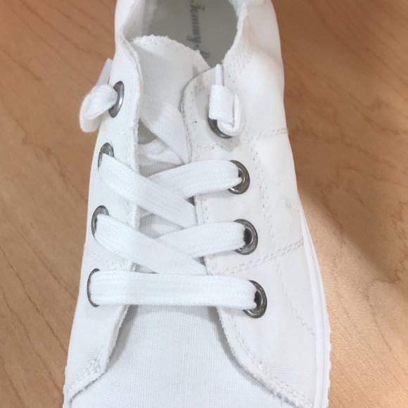 Tommy Bahama Memory Foam Sneakers - Picture 4 of 5